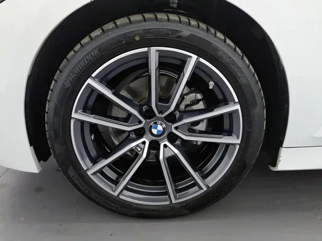 BMW 3 Series — Фото автомобиля 17