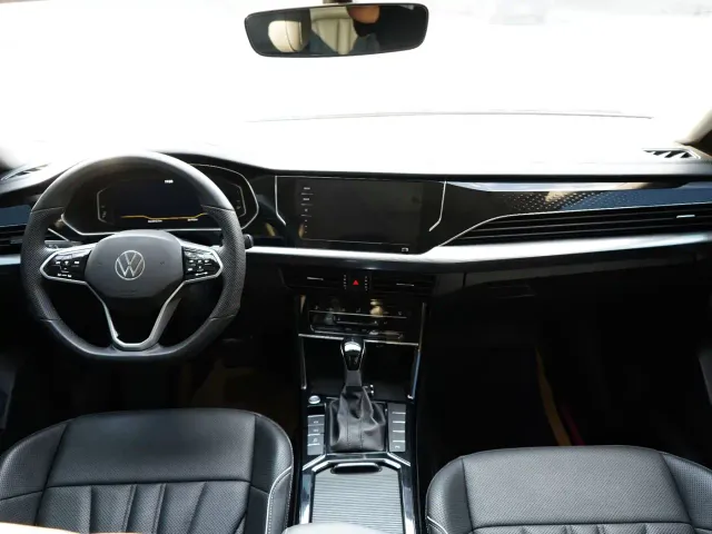 Volkswagen Passat — Фото автомобиля 5