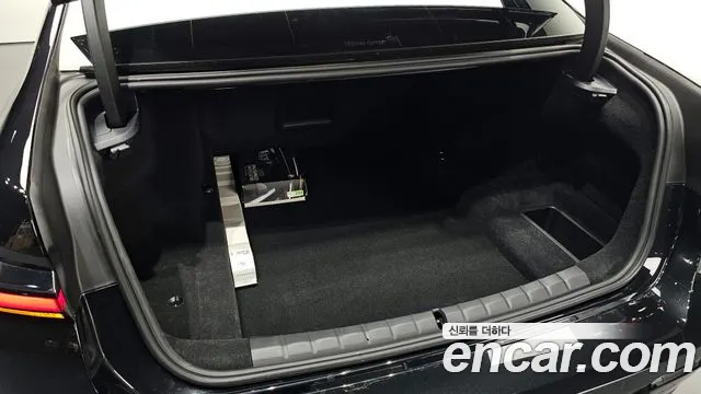 BMW 7-Series 7 серия (G70) 740i xDrive M Sport — Фото автомобиля 28