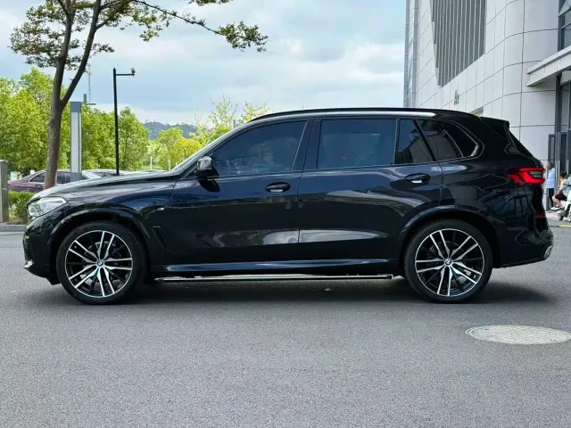 BMW X5 — Фото автомобиля 3