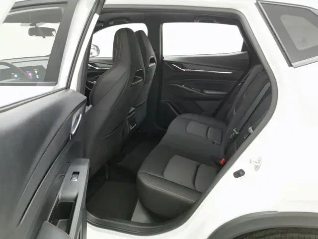 Changan X5 Plus — Фото автомобиля 15