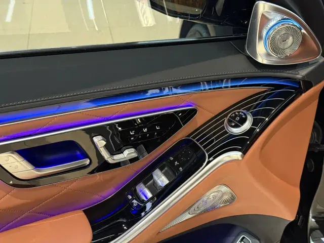 Mercedes-Benz S-Class — Фото автомобиля 21