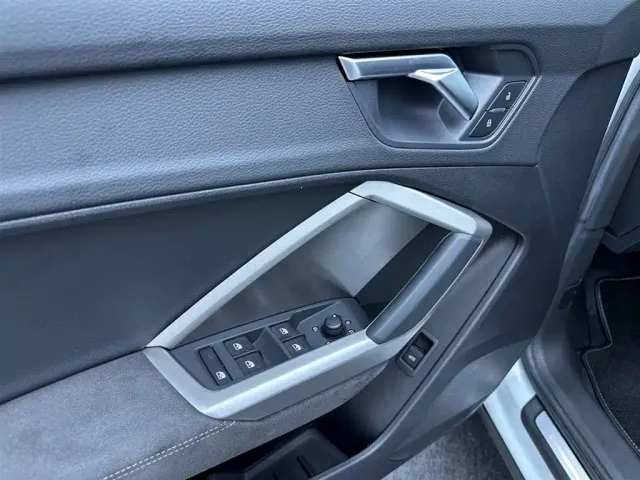 Audi Q3 — Фото автомобиля 5