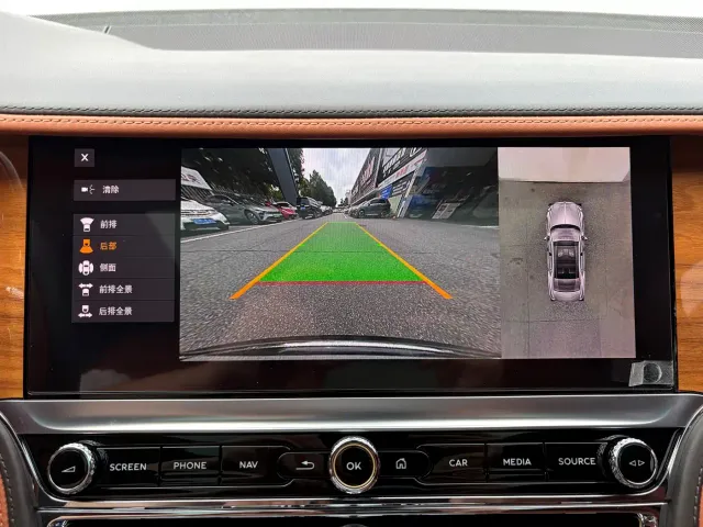 Bentley Flying Spur — Фото автомобиля 16