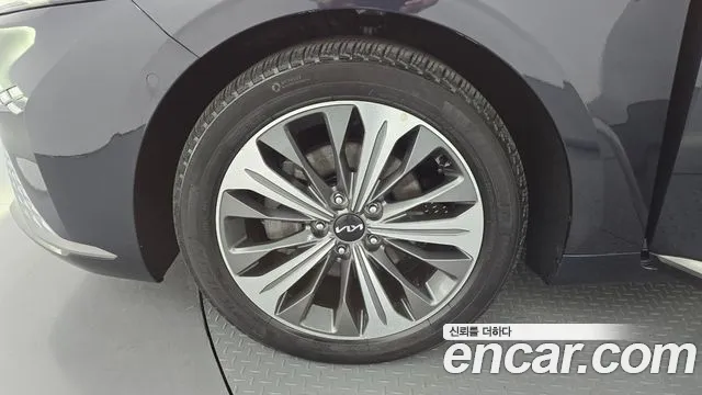 Kia K8 K8 Hybrid — Фото автомобиля 5