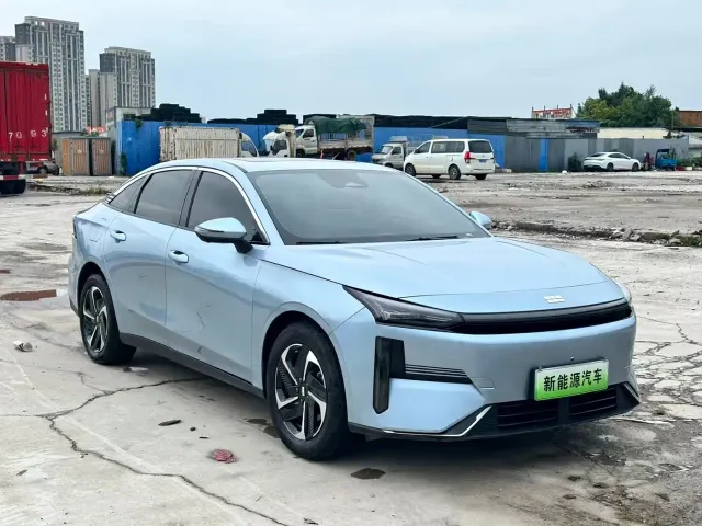 Geely Galaxy L6 — Фото автомобиля 3