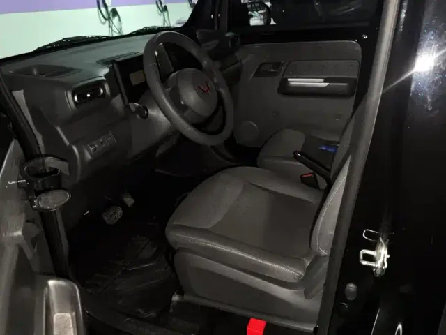 Wuling Zhiguang NEV — Фото автомобиля 9