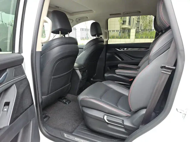 Maxus SAIC Maxus D90 Pro — Фото автомобиля 12
