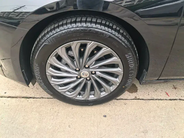 Buick LaCrosse — Фото автомобиля 5