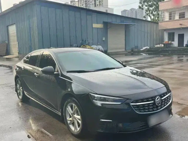 Buick Regal — Фото автомобиля 3