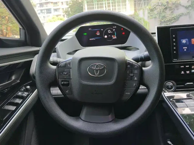 Toyota FAW Toyota bZ4X 2022 2WD Long Range JOY Edition — Фото автомобиля 2