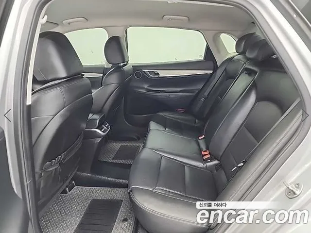 Hyundai Grandeur New — Фото автомобиля 12