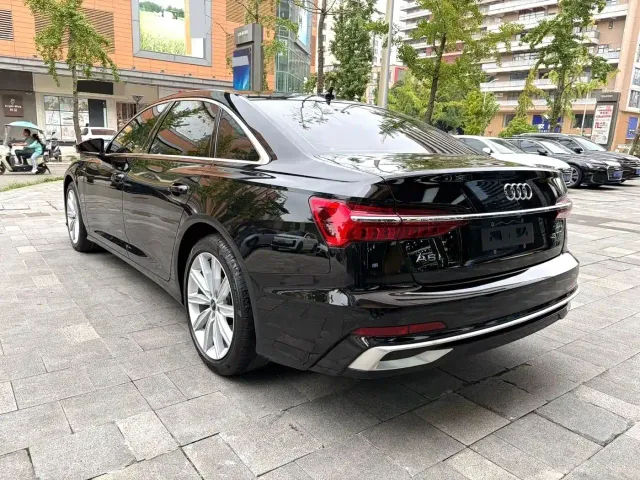 Audi A6L — Фото автомобиля 9