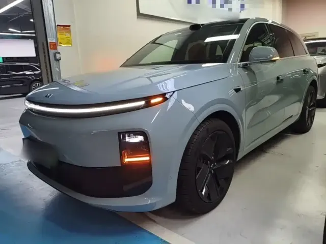 Фотография автомобиля — Li Auto L6