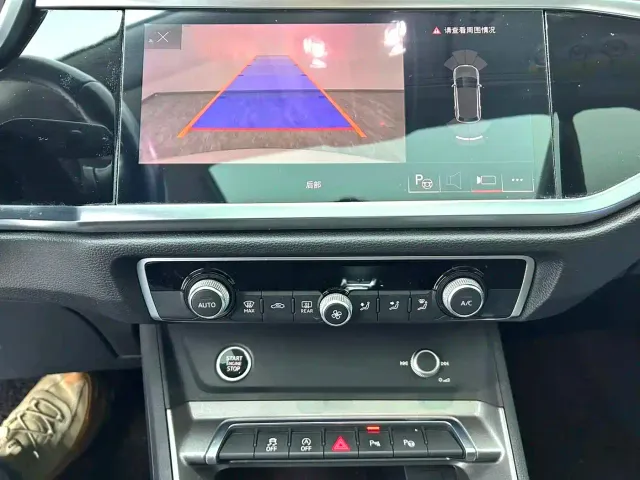 Audi Q3 — Фото автомобиля 12