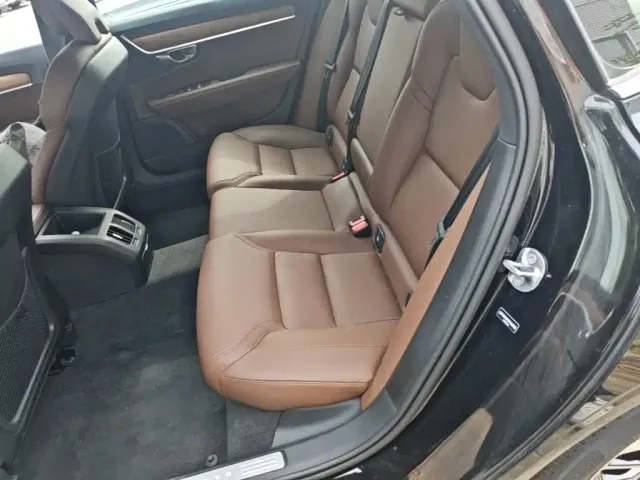 Volvo S90 — Фото автомобиля 21