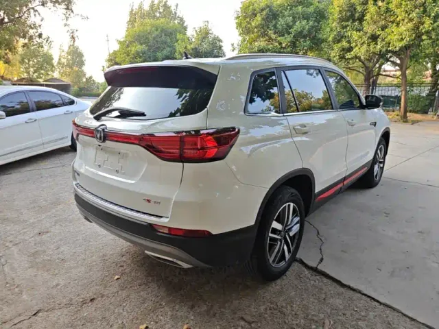 Changan CS75 — Фото автомобиля 6