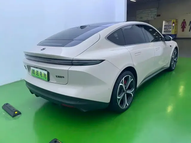 NIO NIO ET5 2022 75kWh — Фото автомобиля 18