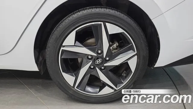 Hyundai AVANTE Modern — Фото автомобиля 21