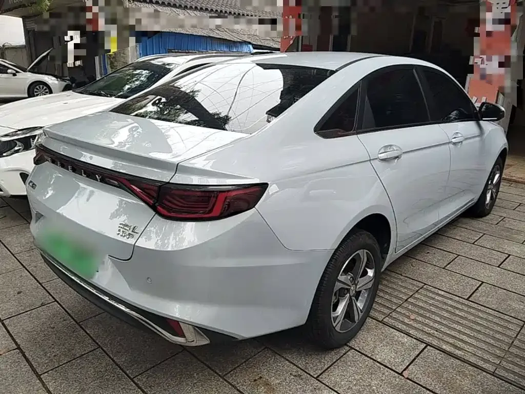 Geely Emgrand L HiP 2024 Model Champion Edition 1.5TD-DHT Pro 100KM Surpassing Type — Фото автомобиля 6