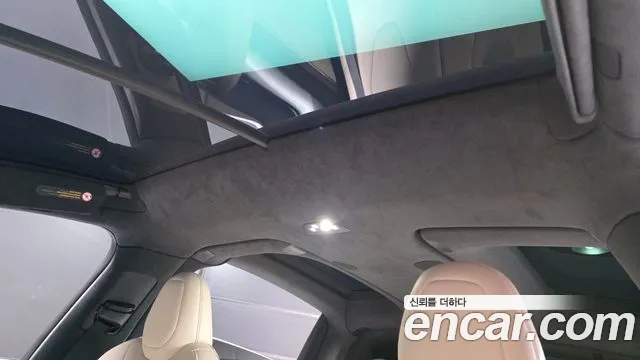 Tesla Model X — Фото автомобиля 5