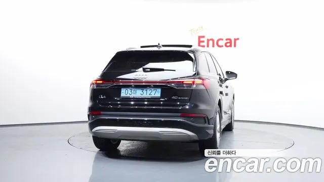 Audi Q4 e-tron — Фото автомобиля 2
