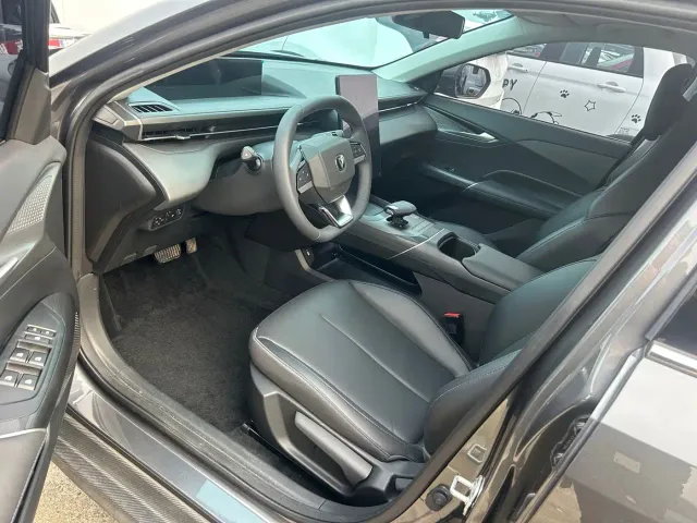 Changan Eado — Фото автомобиля 5