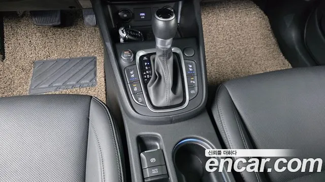 Hyundai Kona Новый Kona Бензин 1.6 турбо 2WD — Фото автомобиля 9