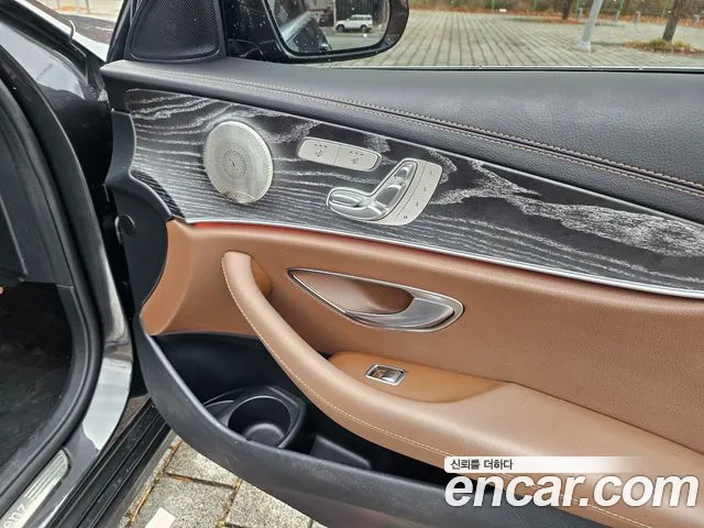 Mercedes-Benz E-Class E-класс W213 E350 4MATIC Avantgarde — Фото автомобиля 14