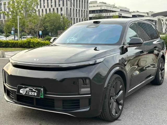 Фотография автомобиля — Li Auto L9
