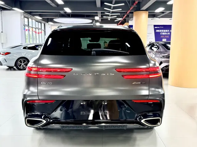 Genesis GV70 — Фото автомобиля 4