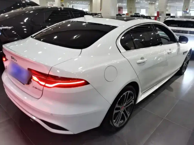 Jaguar XEL — Фото автомобиля 6