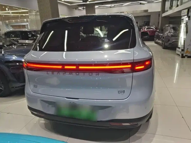 Leapmotor Leapmotor B10 2025 510 Joy Edition — Фото автомобиля 5