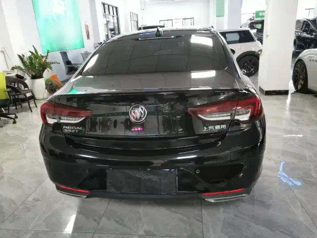 Buick Regal — Фото автомобиля 5