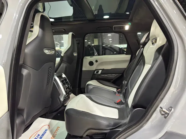 Land Rover Range Rover Sport — Фото автомобиля 15