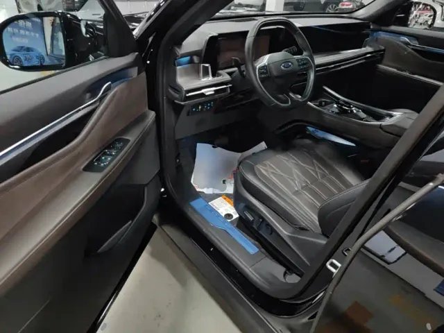 Ford Edge — Фото автомобиля 15