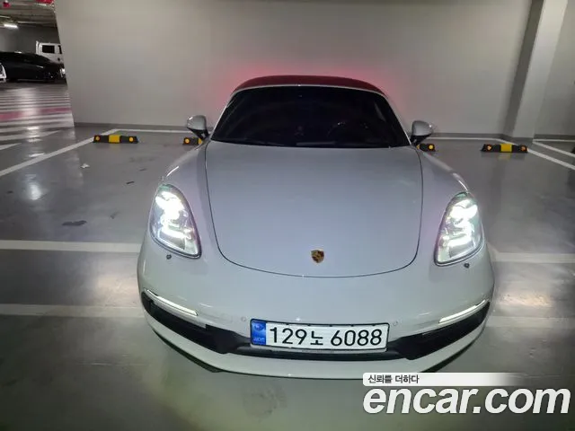 Фотография автомобиля — Porsche 718