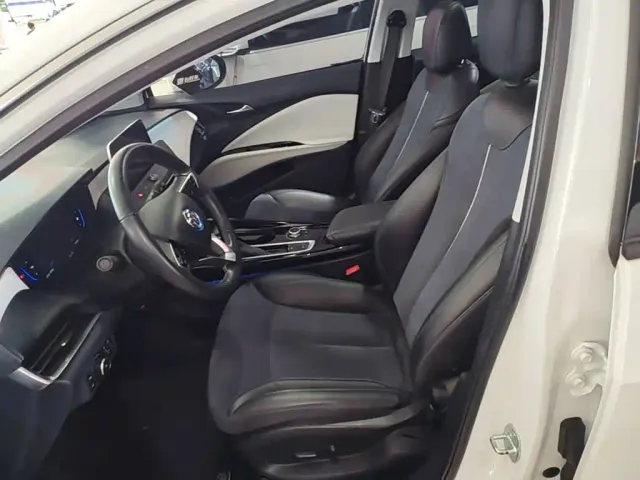 Buick Velite 6 — Фото автомобиля 14