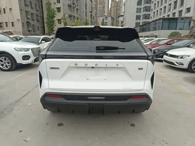 Geely Boyue — Фото автомобиля 5