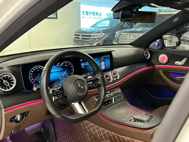 Mercedes-Benz E-Class — Фото автомобиля 16