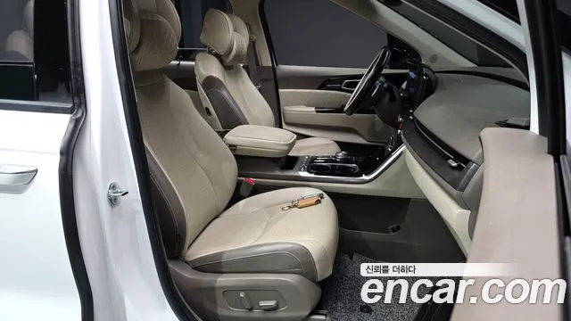 Kia Carnival 4th Gen — Фото автомобиля 16
