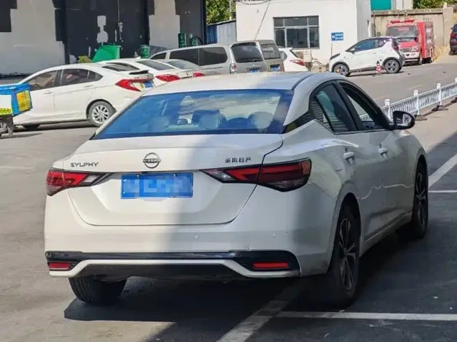 Nissan Sylphy 2023 1.6L CVT Smart Drive Edition — Фото автомобиля 7