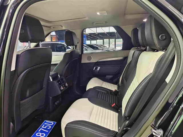 Land Rover Discovery — Фото автомобиля 12