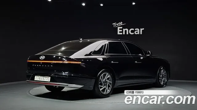Hyundai Grandeur GN7 — Фото автомобиля 2