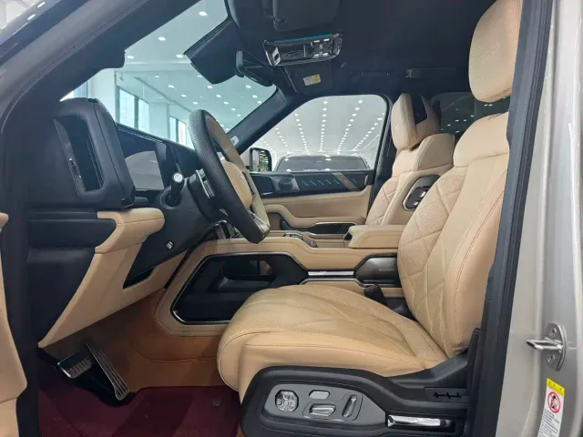 BYD FangChengBao Leopard 8 — Фото автомобиля 4