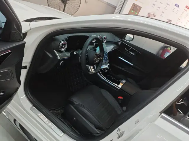 Mercedes-Benz C-Class — Фото автомобиля 4