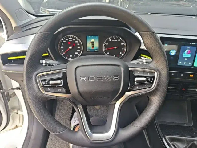 Roewe i5 — Фото автомобиля 10