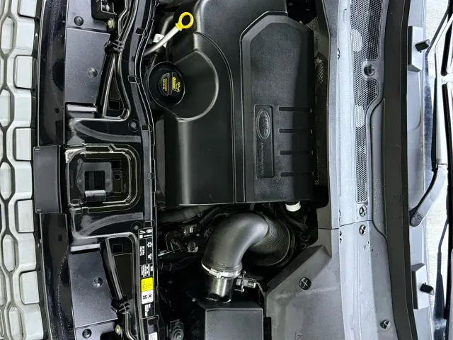 Land Rover Discovery Sport — Фото автомобиля 8