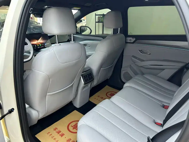 BYD Song Ultra — Фото автомобиля 5