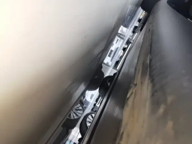 Tesla Model Y — Фото автомобиля 21